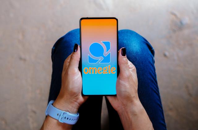 BRAZIL - 2023/09/04: In this photo illustration, the Omegle logo is seen displayed on a smartphone screen. (Photo Illustration by Rafael Henrique/SOPA Images/LightRocket via Getty Images)